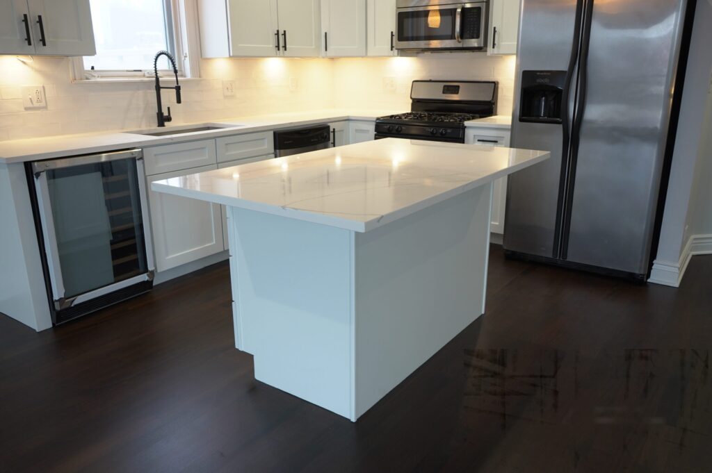 Complete Kitchen, Fireplace & Flooring Renovation in University Village, Chicago - photo 5