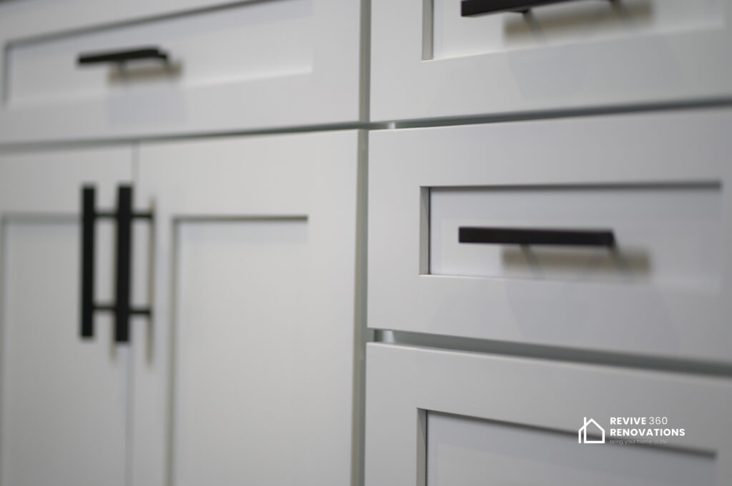Complete Kitchen, Fireplace & Flooring Renovation in University Village, Chicago - photo 6